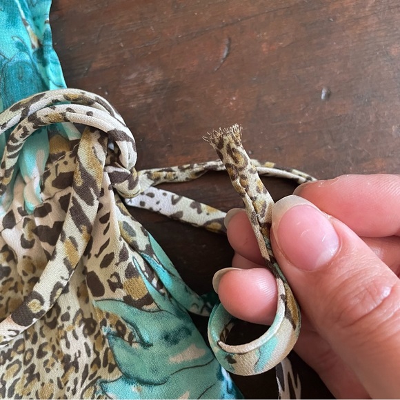 Bellisimo floral + animal print button down long sleeve blouse - Picture 6 of 7